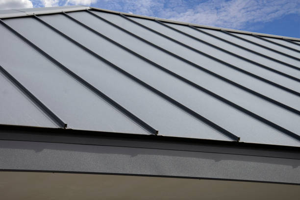 Best Emergency Roof Repair Services  in Shorewood, WI